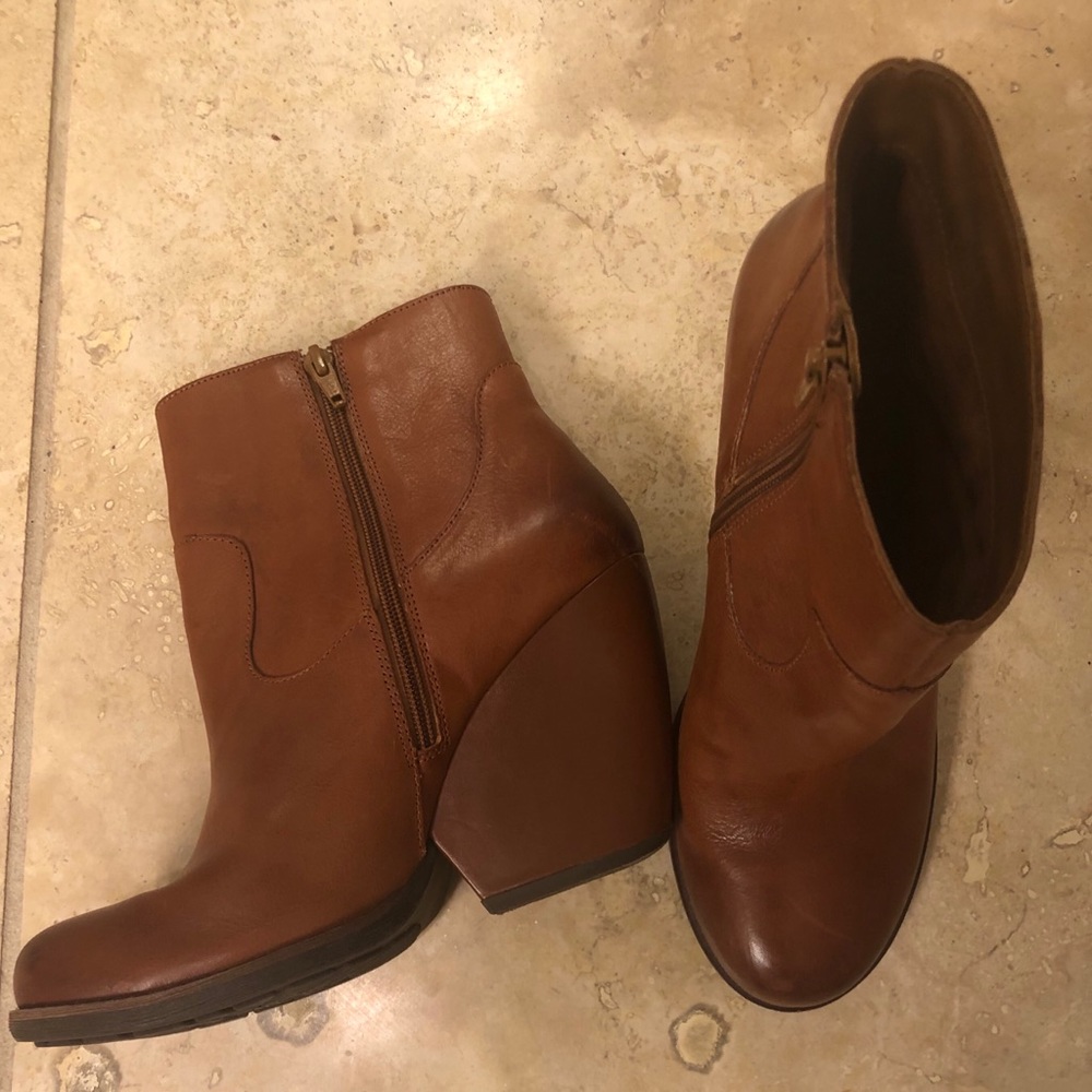 Kork-Ease Brown Leather Bootie Size 10